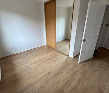 2 Bed Flat, Saughton Crescent, EH12 - Photo 2