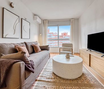 Apartamento de alquiler en Calle del Pintor Ignacio de Zuloaga, 8, ... - Photo 1