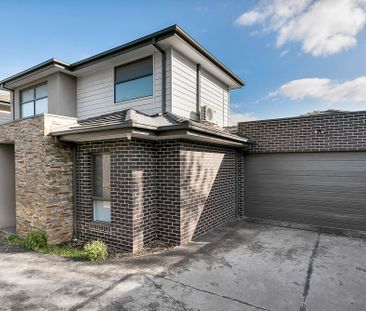 Townhouse in the Heart of Oak Park - Photo 6