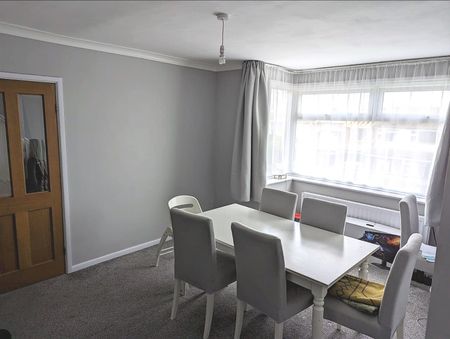 52 Hollins Spring Avenue, S18 - Photo 3