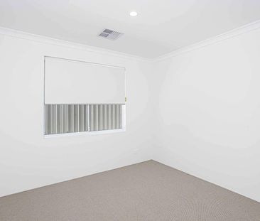 Stunning 4-Bedroom Rental House in Yanchep - Modern Design and Tran... - Photo 3