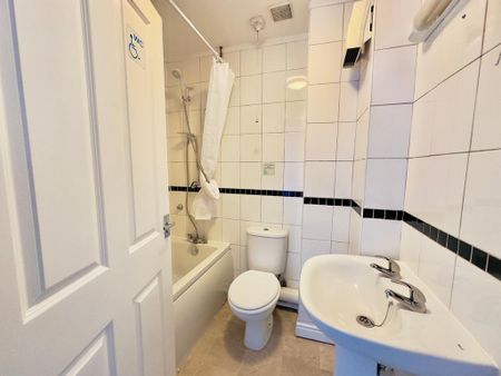 2 bedroom apartment to rent - Photo 5