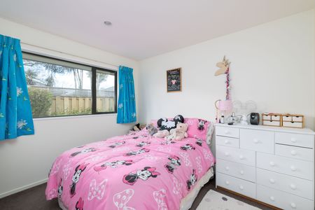 Three bedroom home, Northwood - Photo 3