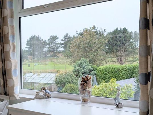 4 bedroom property to rent - Photo 1