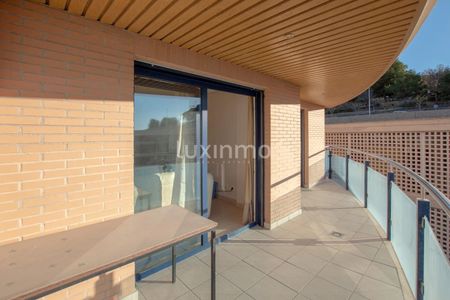 Flat with panoramic views for rent in Calpe - Photo 3