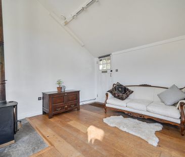 Farnham Lane, Haslemere - 1 bedroomProperty for lettings - Seymours - Photo 2