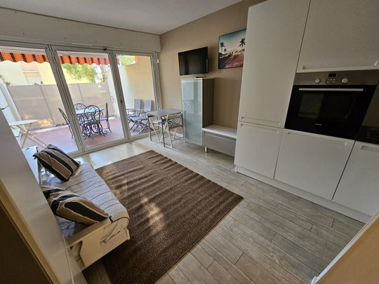 Location Appartement 1 pièce 23m² BANDOL 83150 - Photo 1