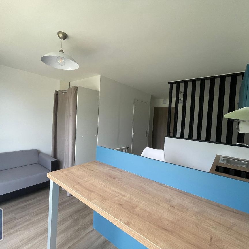 Location Appartement 1 pièce 22m² CHANGE 53810 - Photo 1