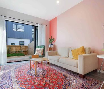Stunning 2Bedroom with spacious storage townho... - Photo 2