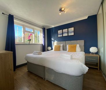 3 bedroom terraced house to rent - Photo 6