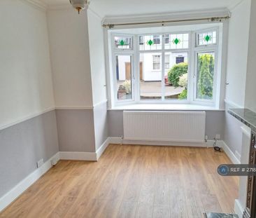 2 bedroom end of terrace house to rent - Photo 1