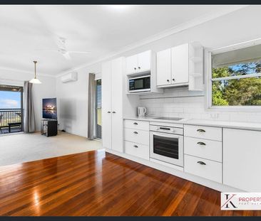 Tranquil Retreat with Scenic Views in Mapleton - 2-Bedroom House - Photo 2