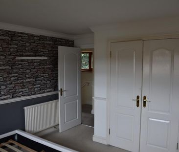 2 bedroom terraced house to rent - Photo 4