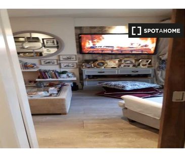 Room in shared 3-bedroom flat in Northside, Dublin - Photo 3