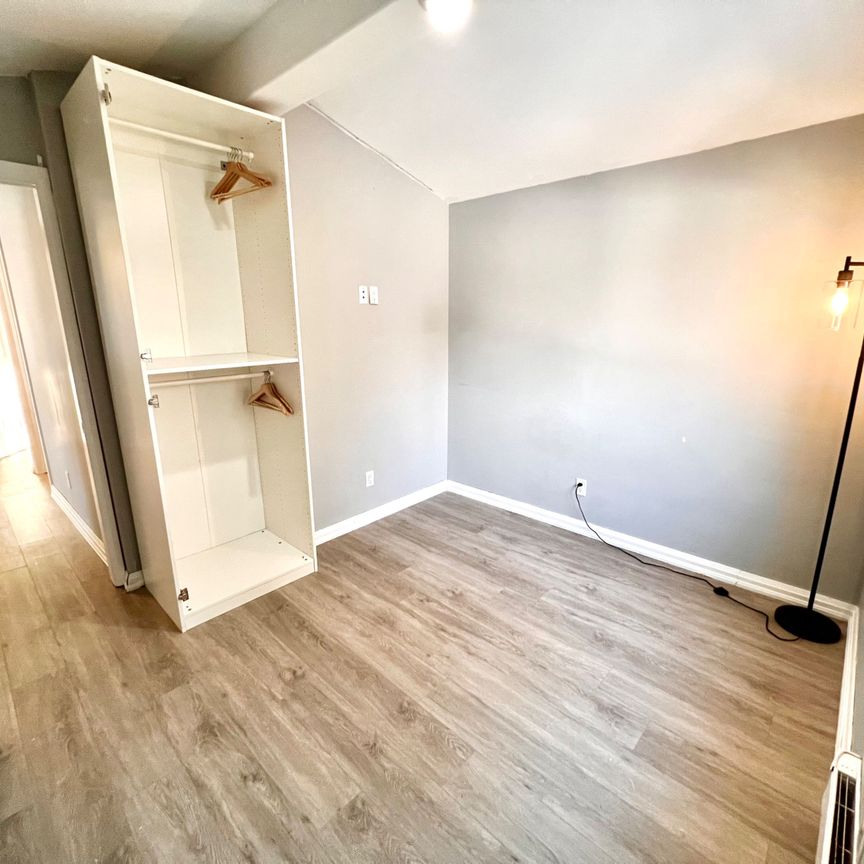 For Lease - 32 Penetang Street Unit# 2, Barrie, Ontario - Photo 1