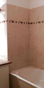 Location Appartement 3 pièces 70m² POISSY 78300 - Photo 4