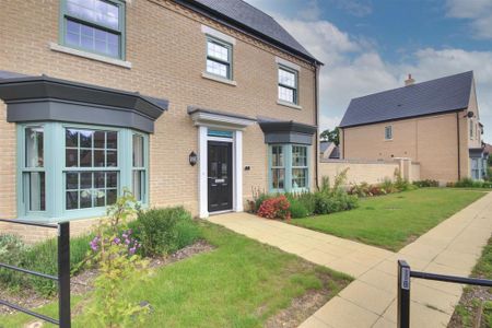 3 bedroom end of terrace house to rent - Photo 2