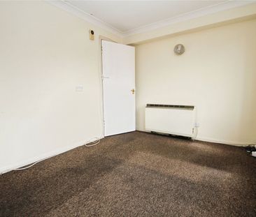 Mayday Road, Thornton Heath, CR7 7HP - Photo 1