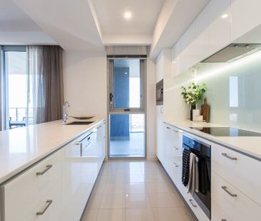Stunning Views @ $1080 Per Week - Photo 6