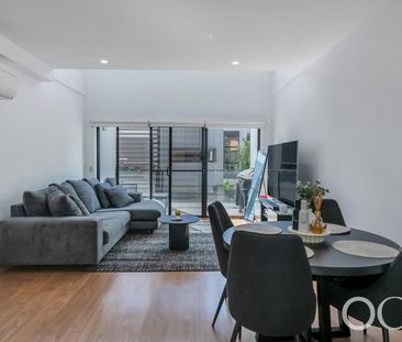 Open the Door to Modern Living - Photo 4