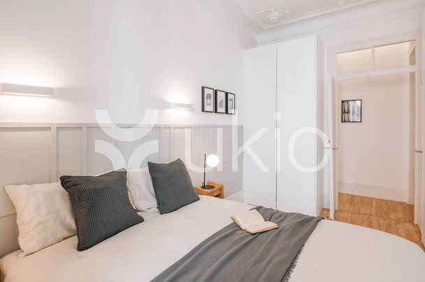 2 bedroom luxury Apartment for rent in Lisbon - Photo 1