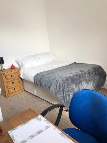 4 bedroom house share to rent - Photo 2
