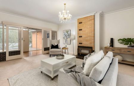 Family Living at Its Finest – Warm, Welcoming & Perfect for Entertainers! - Photo 5