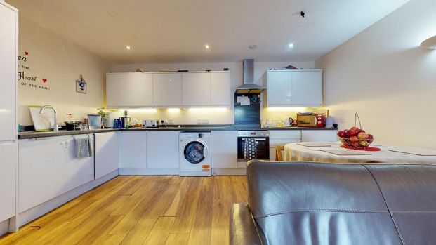 2 bedroom flat to rent - Photo 1