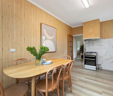 CHARMING FAMILY HOME FOR RENT IN HAMPTON! - Photo 4