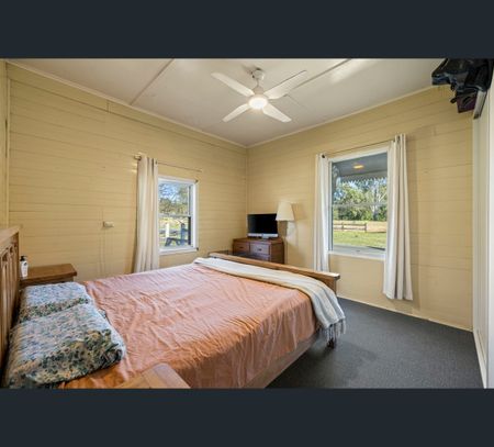 20 Jones Road, Withcott, Qld 4352 - Photo 2