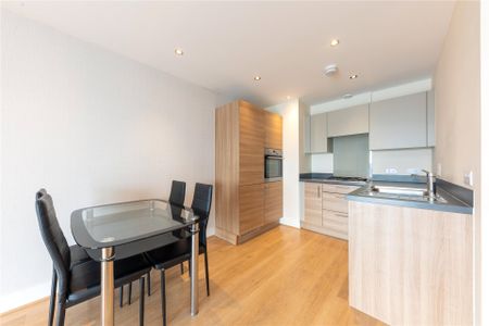 2 bedroom Flat in Queensmead, Farnborough - Photo 5