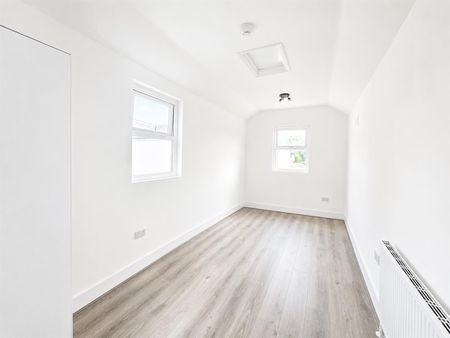 Whitehorse Road, Croydon CR0, London - Photo 2