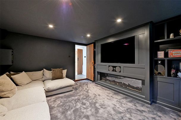 4 bedroom detached house to rent - Photo 1