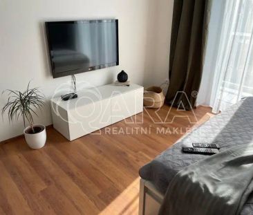 Pronájem moderního bytu 1+kk s balkonem a sklepem, Praha 7 Holešovice - Photo 2