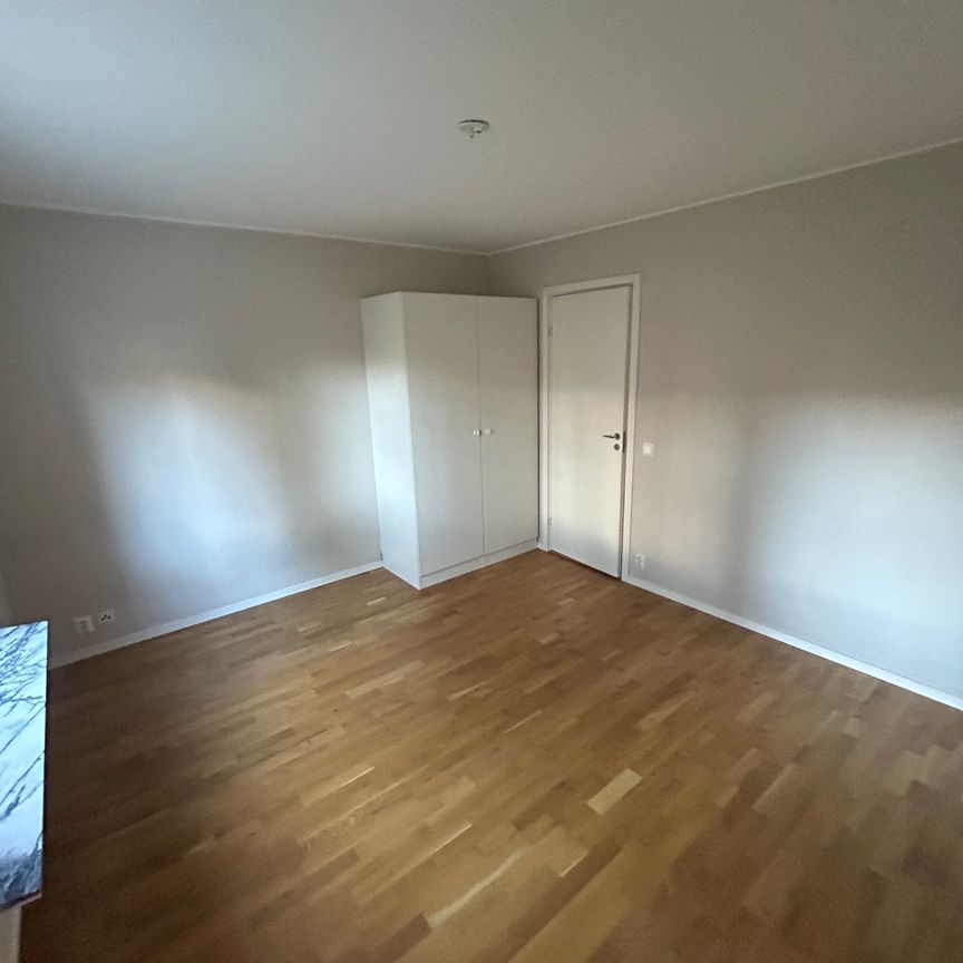 Hasselgatan, Upplands Väsby - Foto 1