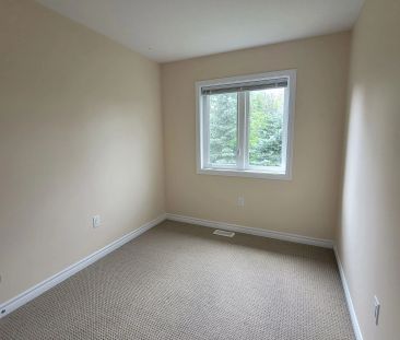 Property For Lease | X9236479 - Photo 6