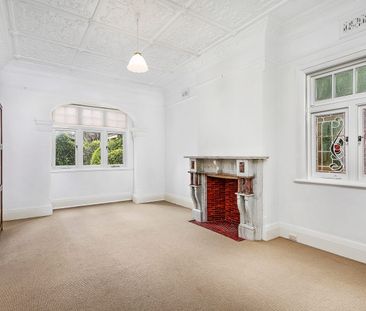 ONE BEDROOM APARTMENT- FANTASTIC LOCATION - Photo 1