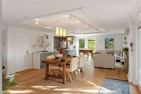 Stunning country house available for three to six months - Photo 2