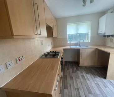 3 bedroom semi-detached house to rent - Photo 3