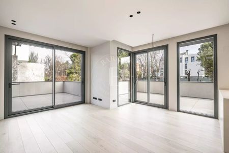 Madrid, Community of Madrid 28043 - Foto 2