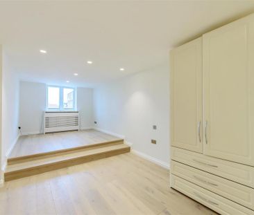 4 bedroom townhouse to rent - Photo 2