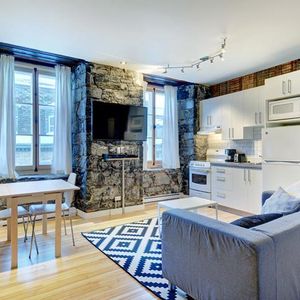 Loft entièrement meublé à louer Vieux-Québec juillet 2026 - Photo 2