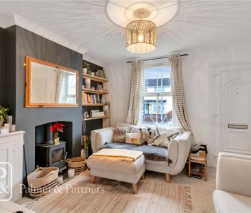 2 bedroom end of terrace house to rent - Photo 3