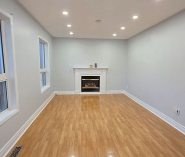 For Lease - 3 Meadow Glade Road, Brampton, Ontario - Photo 2