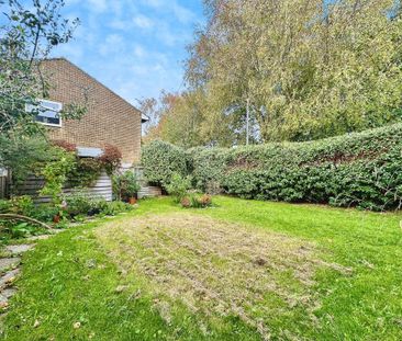 2 bedroom end of terrace house to rent - Photo 4