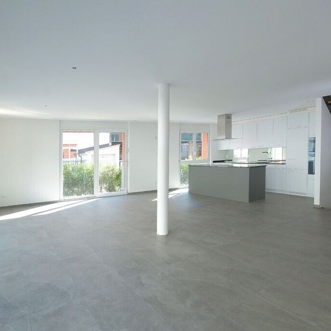 The probably largest 4.5-maisonette apartment in the city of Bern - Photo 1