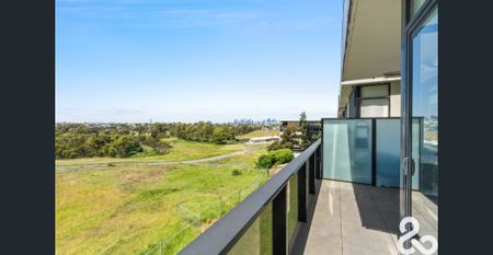 Apartment living, stone's throw from Highpoint! - Photo 2