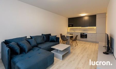 LUCRON | Priestranný 2 izbový byt s parkovaním v cene na prenájom v projekte Arboria na Novomestskej ulici - Fotografia 4