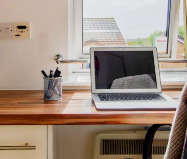 Gold 2 Bed Apartment - Photo 4