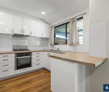For Lease: Stunning 4-Bedroom Family Home in Parkwood - Photo 6